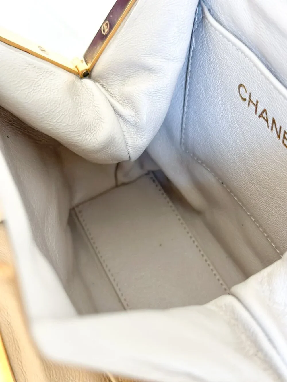 Vintage Chanel Quilted Suede Chain Frame Bag – Mint Green Kiss Lock Shoulder Bag